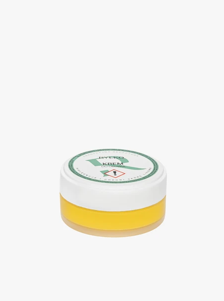 Yellow shoe cream