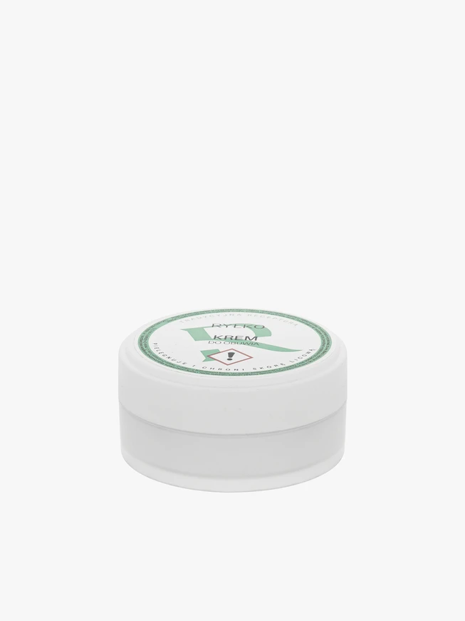 White shoe cream