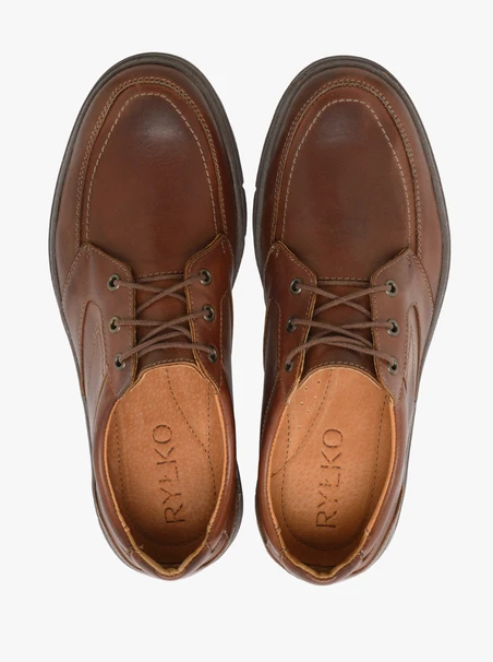 Braune Schnürhalbschuhe