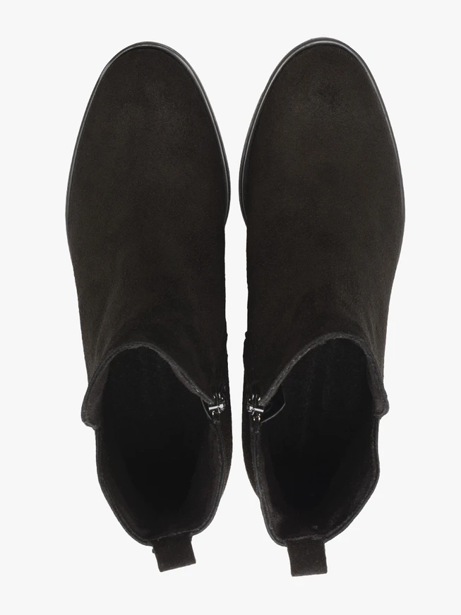 STIEFEL MIT DEKORATIVEM SCHAFT