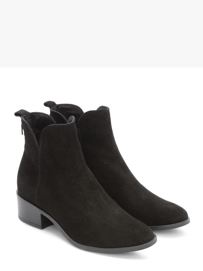 STIEFEL MIT DEKORATIVEM SCHAFT