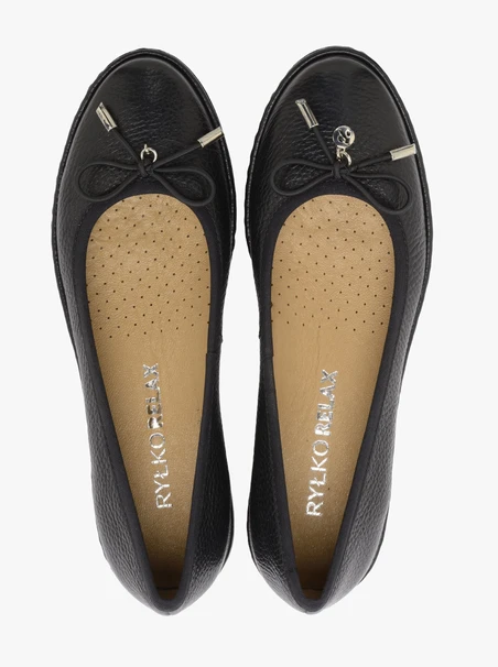 Ballerinas mit Schleife