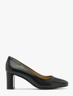 Schwarze Pumps mit lackiertem Absatz