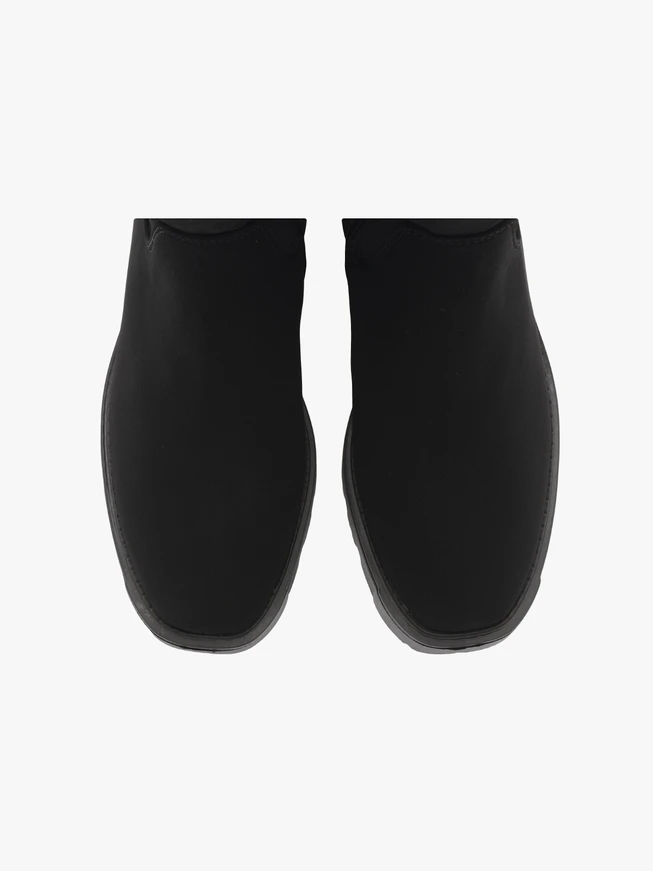Schwarze Stiefel mit elastischem Schaft
