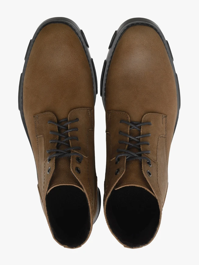 Braune Freizeitstiefel