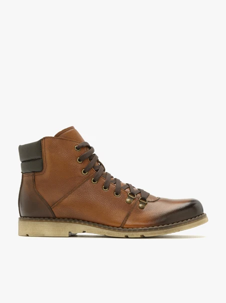 Braune Herrenstiefel mit schwarzen Einsätzen