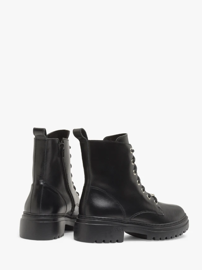 Schwarze Baggy Boots mit klobiger Sohle