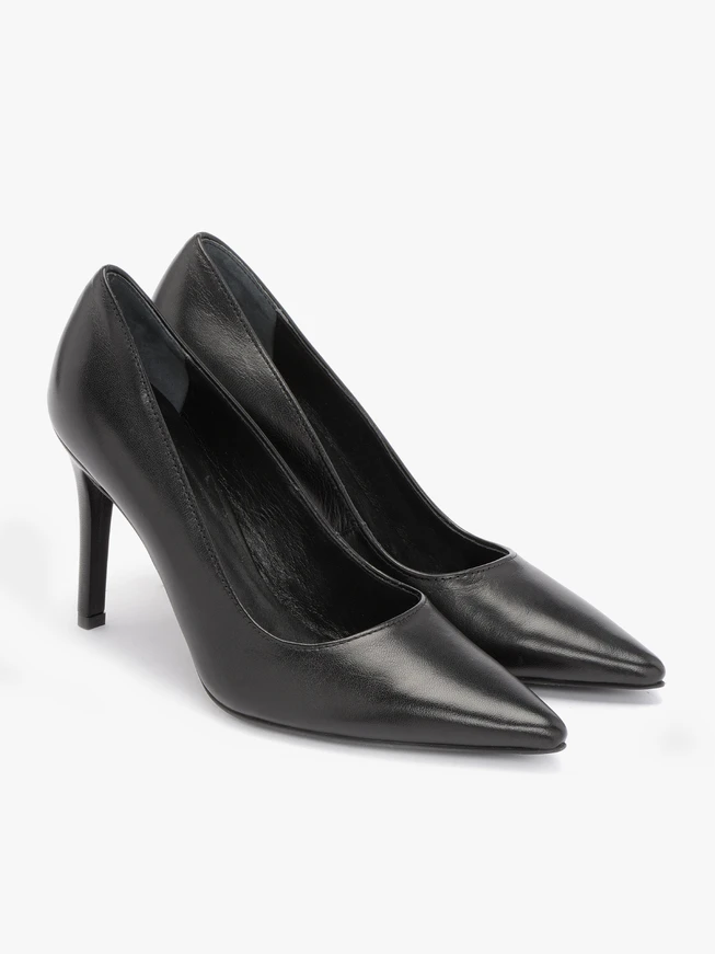 Schwarze hohe Stiletto-Pumps