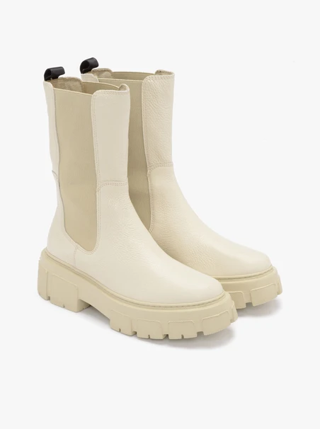 Beige Chelsea boots with lightweight sole