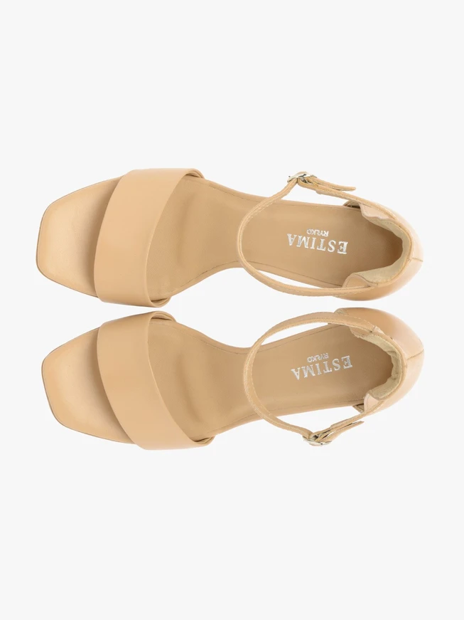 Beigefarbene Stiletto-Sandalen