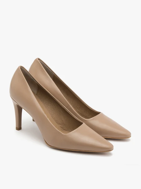 Beigefarbene Stiletto-Pumps