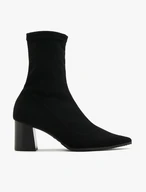 Schwarze Stiefel mit elastischem Schaft