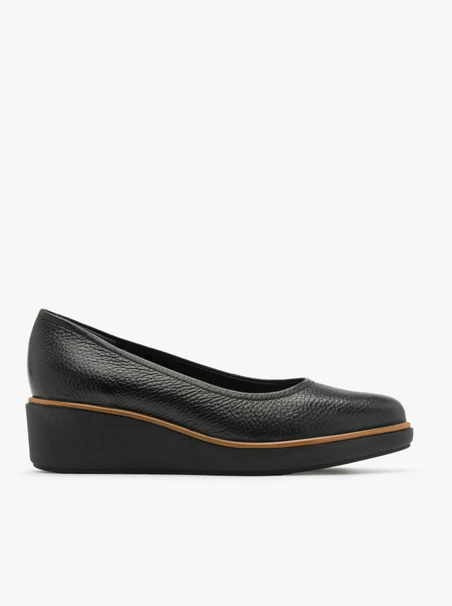 Schwarze Plateau-Pumps
