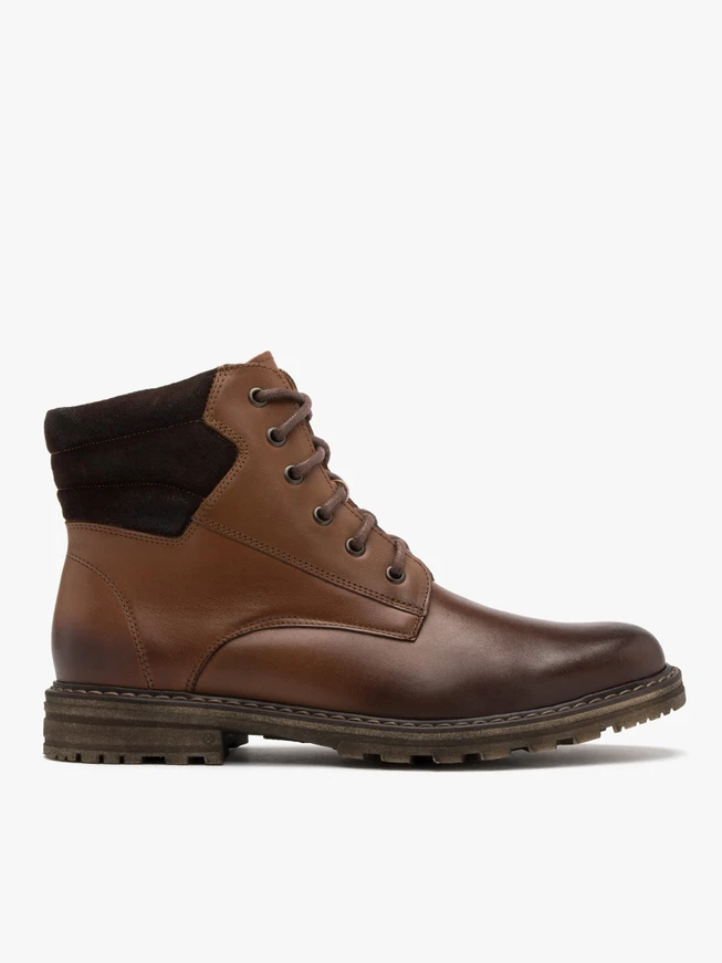 Braune mit Wolle isolierte Herrenstiefel
