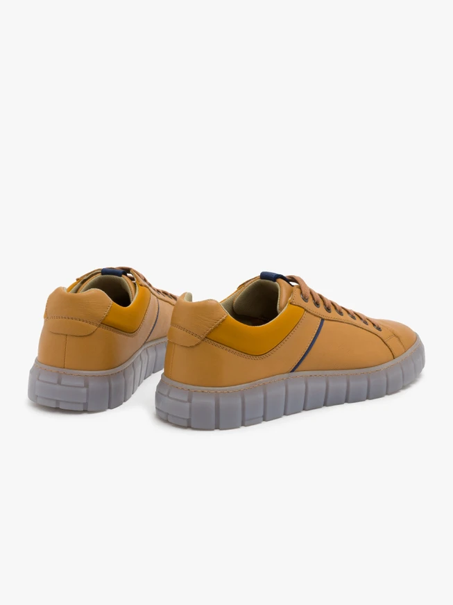 Gelbe Halbschuhe für Männer