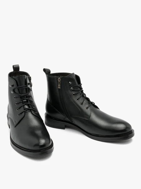 Schwarze Herrenstiefel