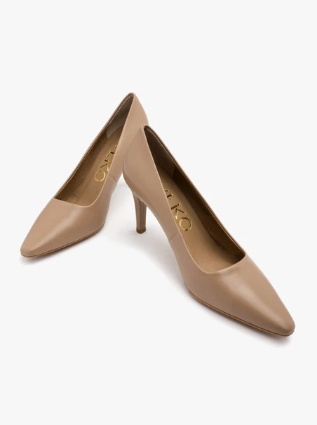 Beigefarbene Stiletto-Pumps