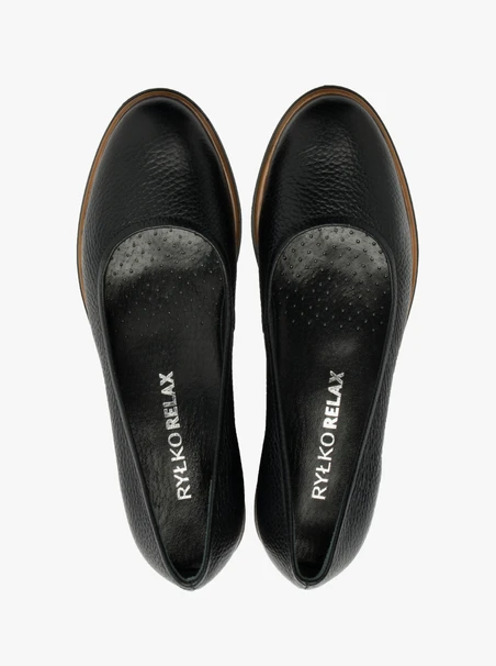 Schwarze Plateau-Pumps