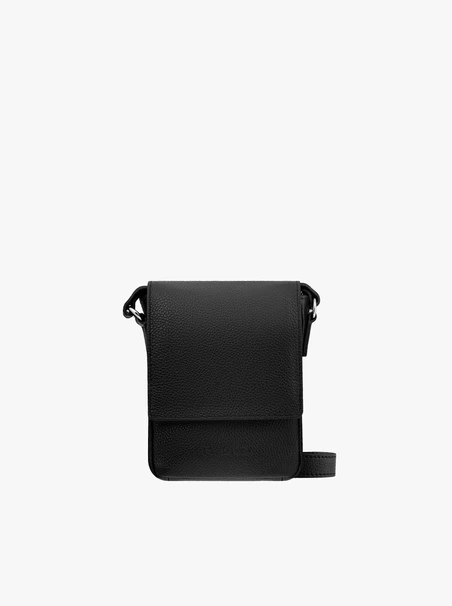 Klassische schwarze Tasche aus genarbtem Leder