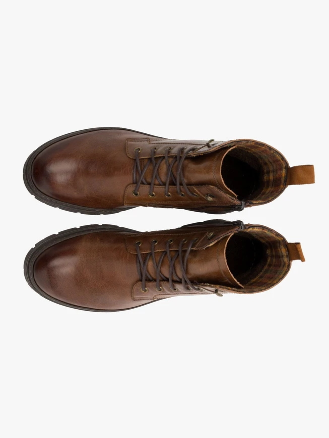 Braune Herrenstiefel