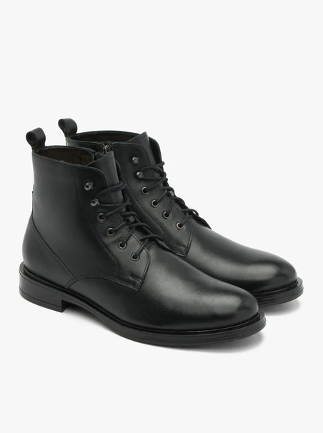 Schwarze Herrenstiefel