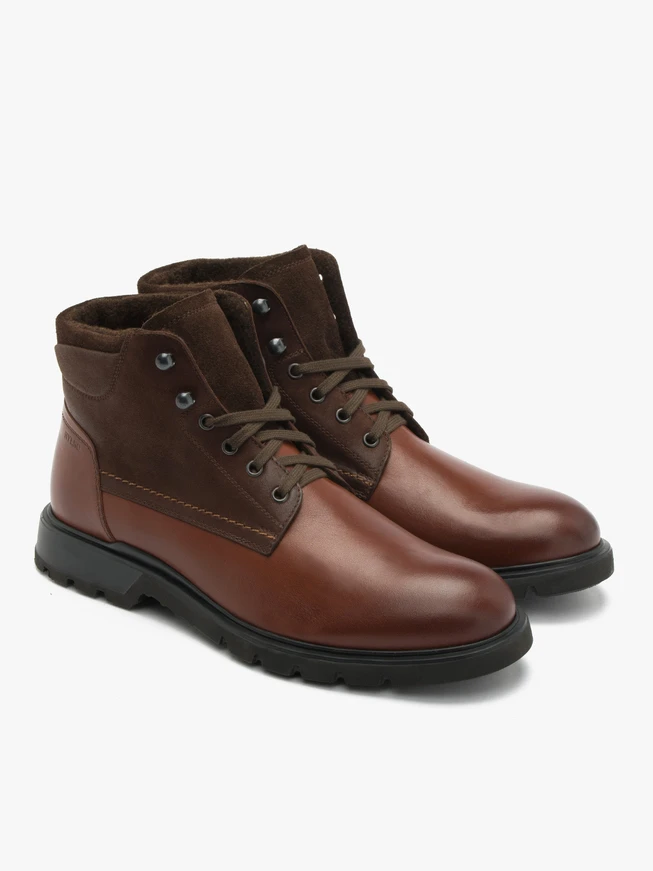 Kombinierte braune Lederstiefel