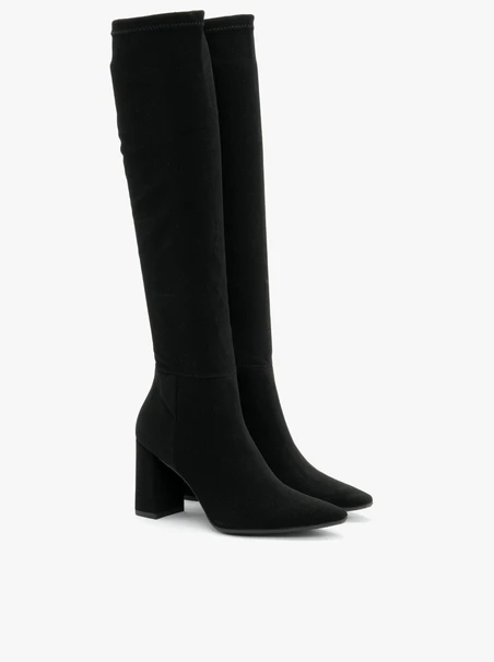 Schwarze Stiefel mit flexiblem, schmalem Schaft