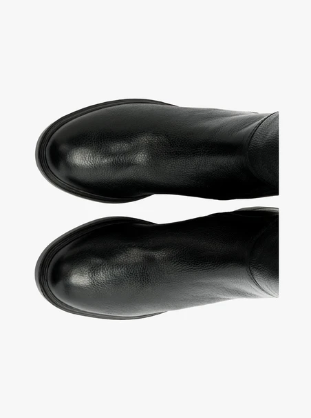 Black elastic boots