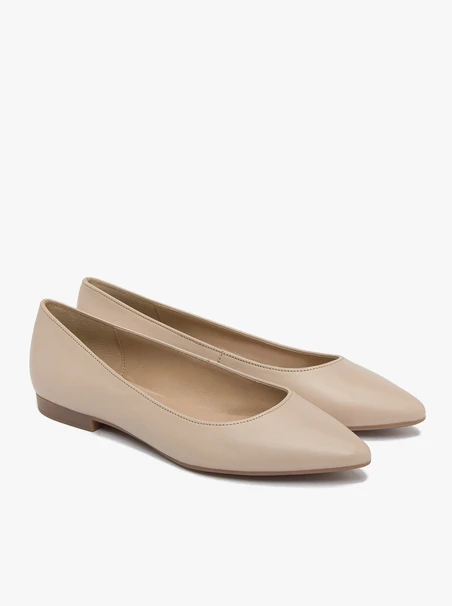 Beige pointed-toe ballerinas