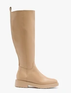 Beigefarbene Stiefel mit breitem Schaft