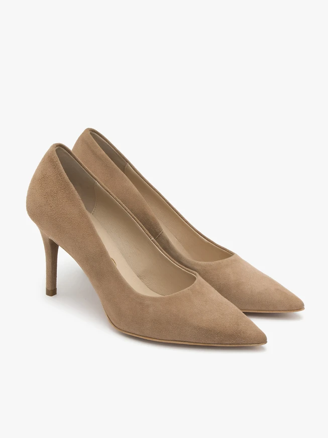 Beigefarbene Stiletto-Pumps aus Velours