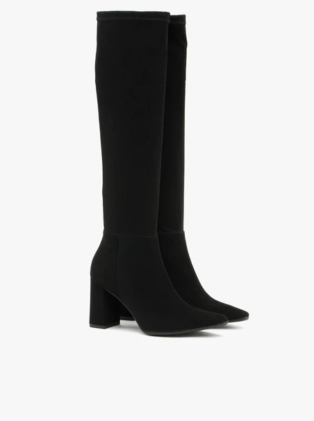 Schwarze Stiefel mit elastischem Schaft