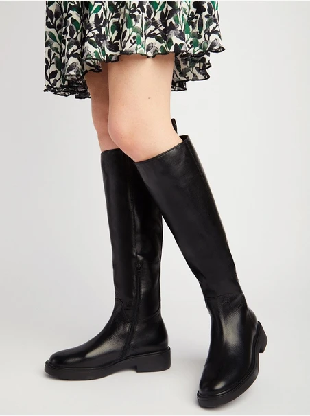 Schwarze Stiefel
