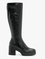 Schwarze Stiefel mit hohem Absatz