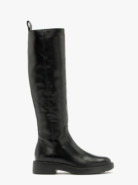 Schwarze Stiefel mit schmalem Schaft