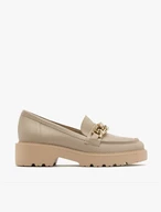 Beige loafers with chain
