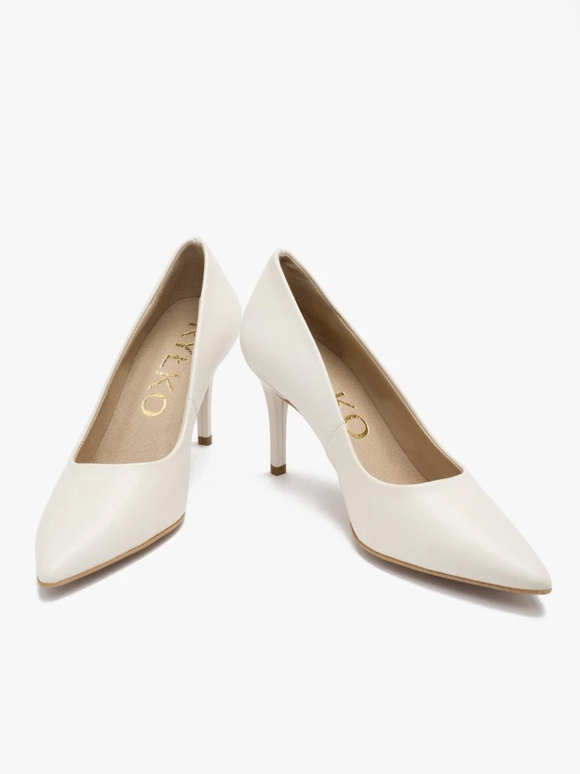 Cremefarbene Stiletto-Pumps