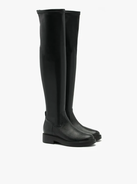 Schwarze Overknee-Stiefel mit elastischem Schaft