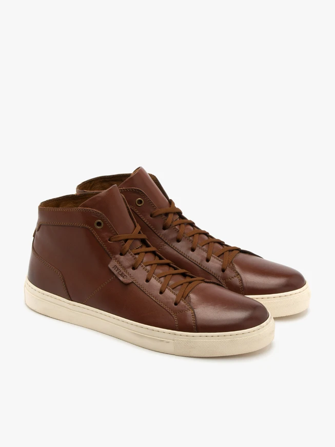Braune Sportstiefel