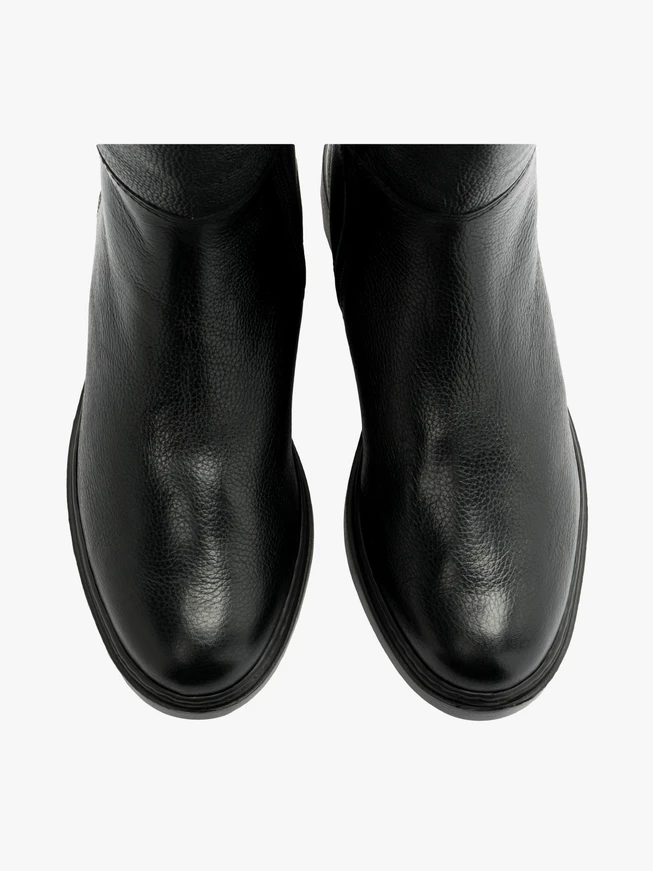 Schwarze Stiefel mit elastischem Schaft