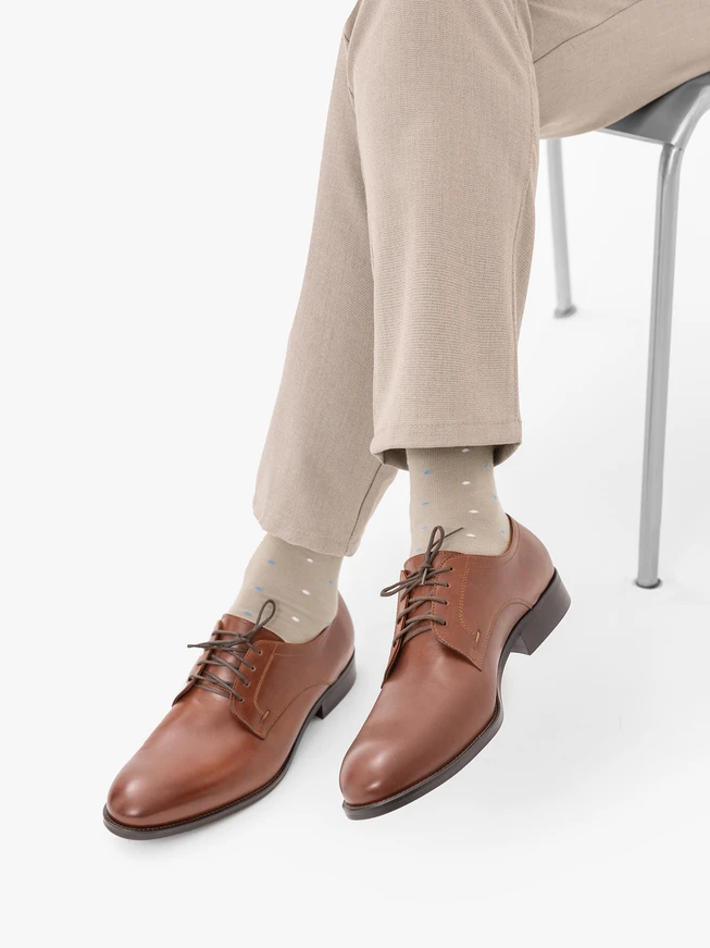 Beige men’s socks with dots
