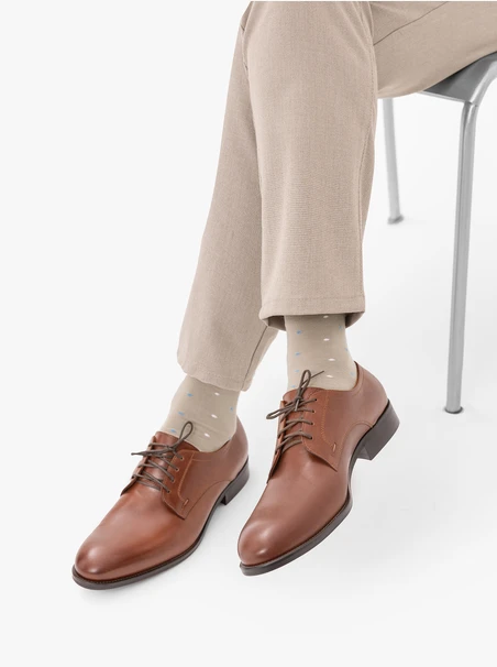 Beige men’s socks with dots