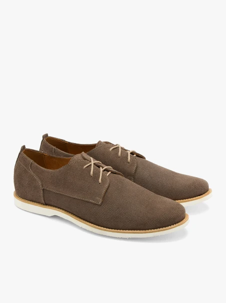 Braune Halbschuhe mit dekorativem Schaft