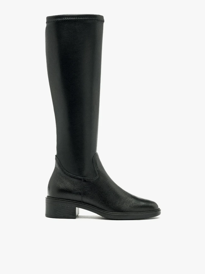 Schwarze Stiefel mit elastischem Schaft