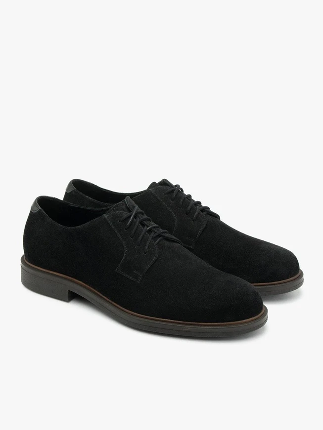 Schwarze Schnürhalbschuhe