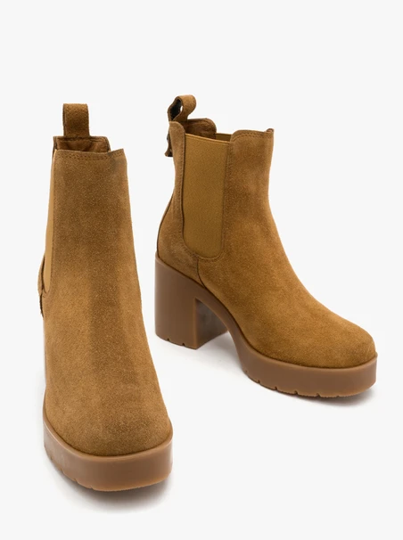 Rote Damen-Slingbacks mit massivem Absatz