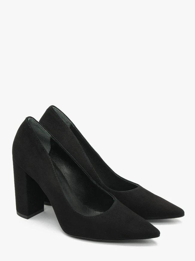 Schwarze hohe Stiletto-Pumps