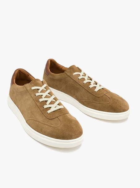 Braune Herrenhalbschuhe