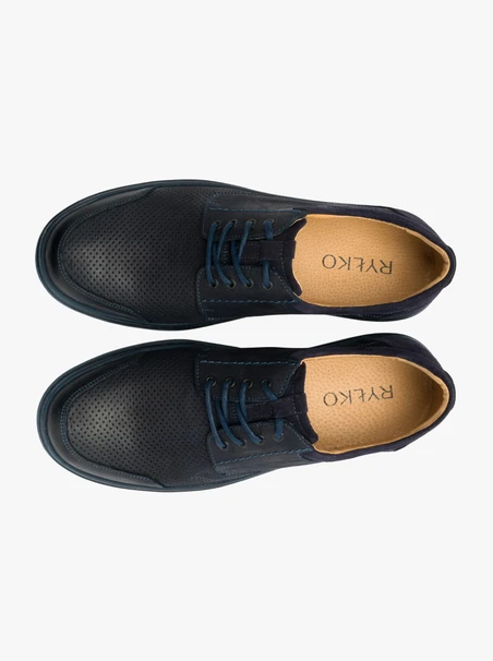 Marineblaue Halbschuhe mit dekorativer Perforation