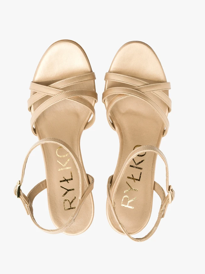 Goldfarbene Stiletto-Sandalen